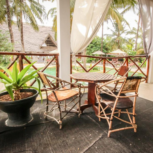 Baraza beach resort bwejuu